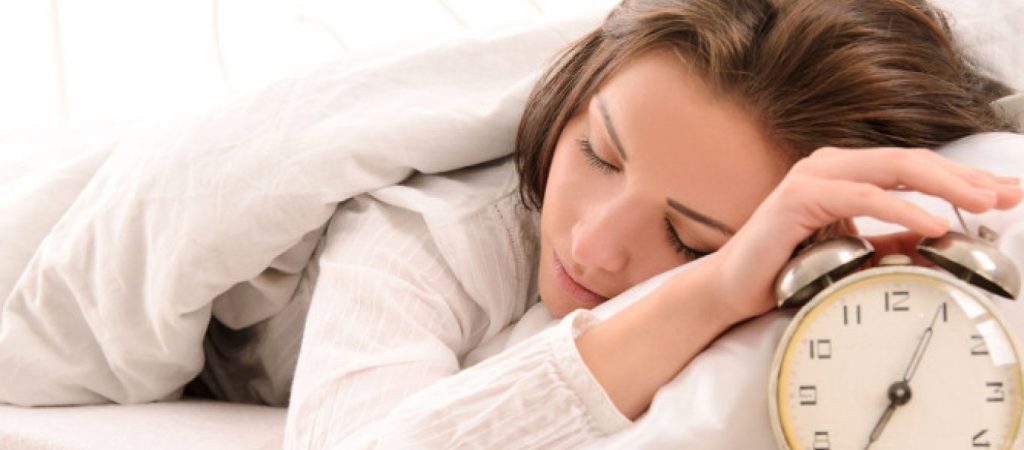 Ξυπνάτε συχνά κατά τη διάρκεια της νύχτας; Δείτε τις σοβαρές επιπτώσεις για την υγεία