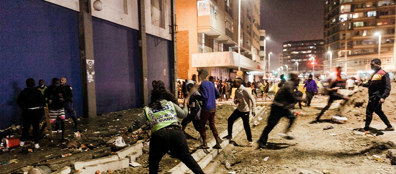Λεηλασίες και βία στη Νότια Αφρική – Στους 32 οι νεκροί