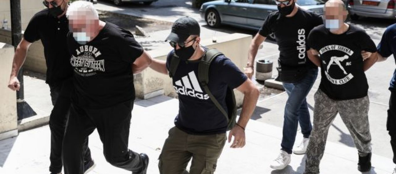 ΣΥΡΙΖΑ: «Η ΝΔ οφείλει να απαντήσει: Ισχύει πως ο αστυνομικός που εξέδιδε τη 19χρονη είναι στέλεχός της;»