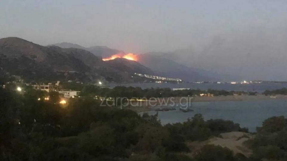 Φωτιά τώρα σε ορεινή έκταση στα Χανιά (βίντεο)