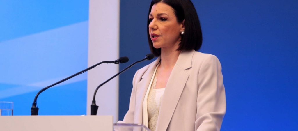 Α.Πελώνη κατά Α.Τσίπρα: «Ο πιο διχαστικός πολιτικός της μεταπολίτευσης»