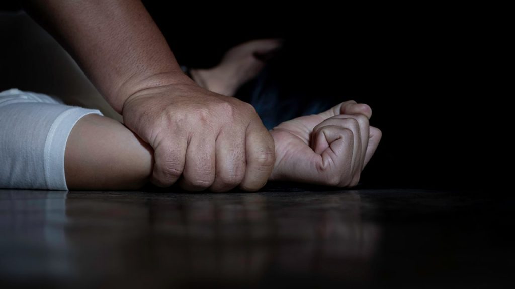 Ηλιούπολη – Δικηγόρος 19χρονης: Νέα στοιχεία για τον εφιάλτη της νεαρής – «Και να με σκοτώσεις εγώ ναρκωτικά δεν παίρνω»