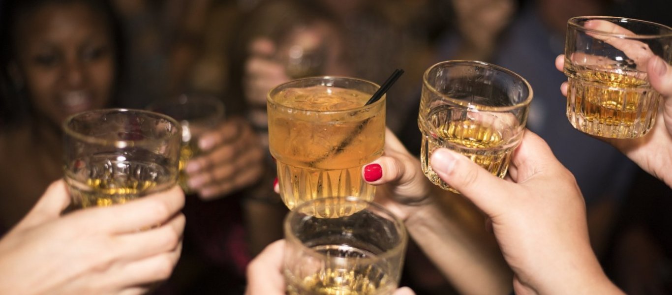 Νέα έρευνα: Η κατανάλωση αλκοόλ συνδέεται με το 4% όλων των νέων περιστατικών καρκίνου παγκοσμίως