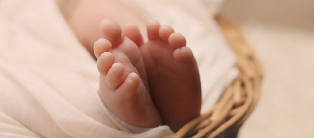 Θάνατος νεογέννητου: Του έδωσαν “αέριο γέλιου” αντί για οξυγόνο!