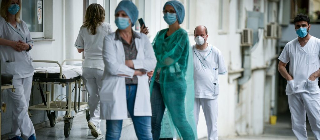 Ιταλία: 177 υγειονομικοί σε αναστολή γιατί είπαν «όχι» στον υποχρεωτικό εμβολιασμό!