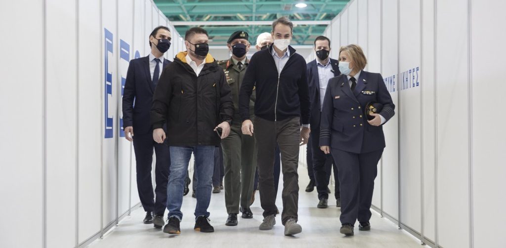 Η κυβέρνηση κάνει υποχρεωτικό τον εμβολιασμό και για εργαζομένους στον ιδιωτικό τομέα! – Στο «στόχαστρο» η εστίαση