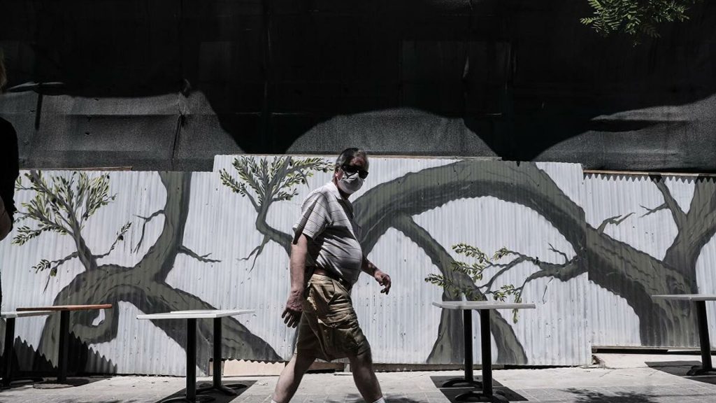 Τείχος ανοσίας: Το 85% των Ελλήνων έχει νοσήσει ή εμβολιαστεί λέει ο Ν.Τζανάκης – 2.794 τα νέα κρούσματα – Τι συμβαίνει;