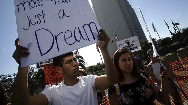 ΗΠΑ: Ομοσπονδιακός δικαστής έκρινε παράνομο το πρόγραμμα προστασίας παράτυπων μεταναστών DACA