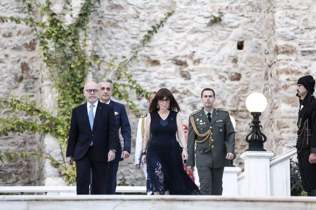 Προεδρικό Μέγαρο: Με πιστοποιητικά εμβολιασμού και  PCR τεστ η δεξίωση στις 24 Ιουλίου