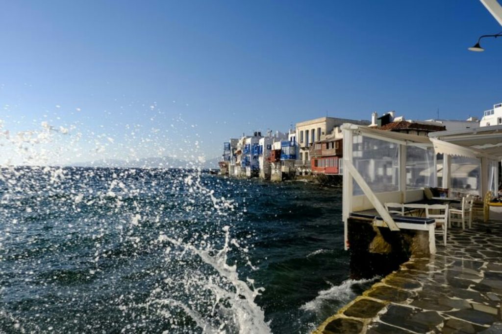 Τουρισμός 2021: Ακόμα δύο νέα οριζόντια μέτρα βρίσκονται στο τραπέζι!