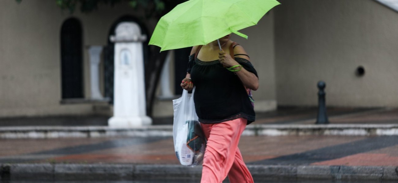 Καιρός: Βροχές και σποραδικές καταιγίδες τη Δευτέρα – Που θα υπάρχει φθινοπωρινό σκηνικό