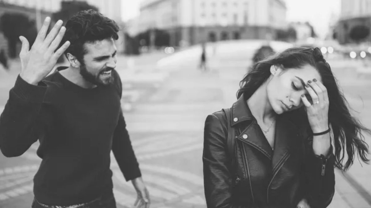 Τα έξι βασικά σημάδια που προδίδουν μια τοξική σχέση