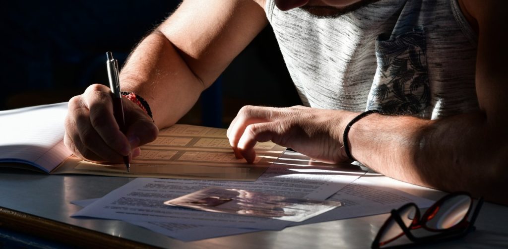 Πανελλήνιες 2021: Σήμερα ανακοινώνεται η Ελάχιστη Βάση Εισαγωγής