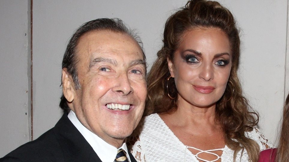 Αυτή είναι η τελευταία φωτογραφία του Τόλη Βοσκόπουλου – Σε ταβέρνα με την Άντζελα Γκερέκου (φωτο)