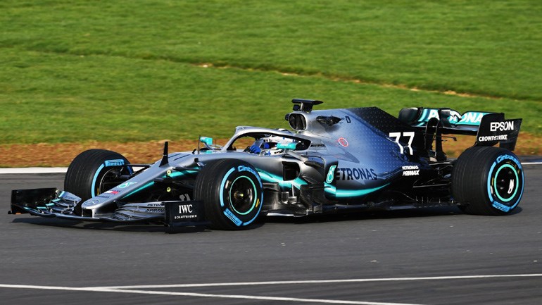 Το μονοθέσιο του Hamilton πουλήθηκε σε δημοπρασία σε τιμή ρεκόρ