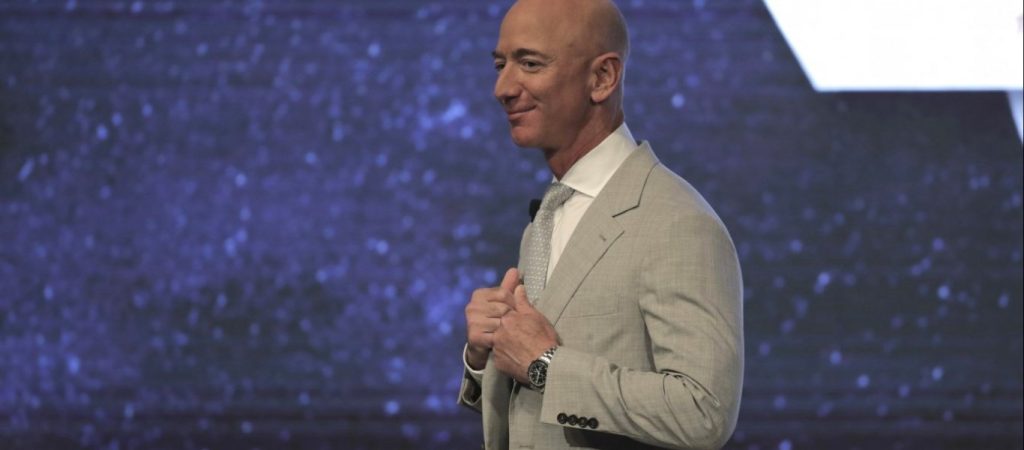 Τζεφ Μπέζος: Πώς πήρε το επίθετο που μοιάζει ελληνικό;