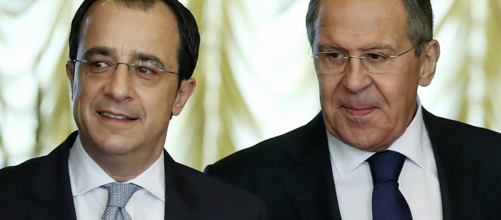 Τηλεφωνική επικοινωνία Σ.Λαβρόφ με Ν.Χριστοδουλίδη – «Να τηρηθούν αυστηρά τα ψηφίσματα του ΟΗΕ»