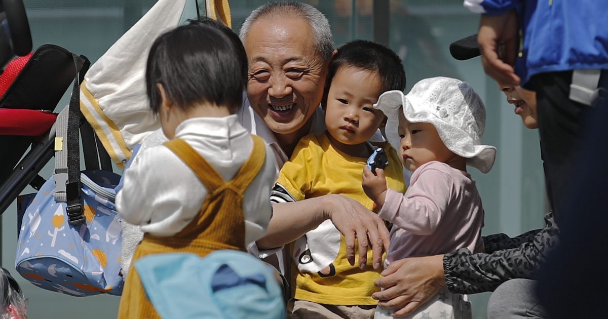 Τέρμα το όριο στις γεννήσεις στην Κίνα: Θα γεννάνε όσα παιδιά θέλουν