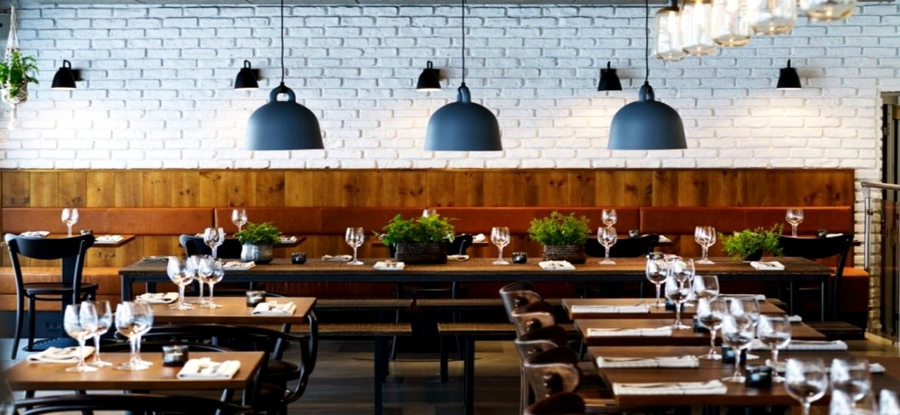 Υπουργείο Τουρισμού: Διευκρινίσεις για την είσοδο πολιτών από τρίτες χώρες σε κλειστούς χώρους