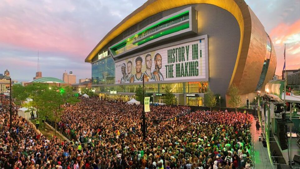 NBA: Τρεις τραυματίες από πυροβολισμούς στο Μιλγουόκι!