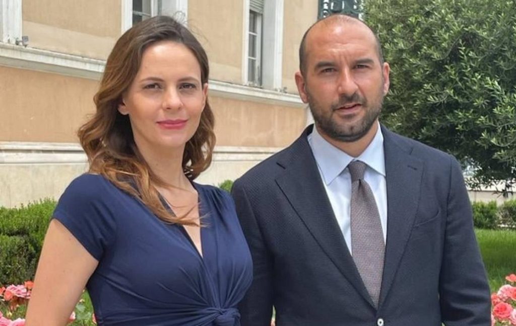 Έφη Αχτσιόγλου & Δ.Τζανακόπουλος έγιναν για πρώτη φορά γονείς