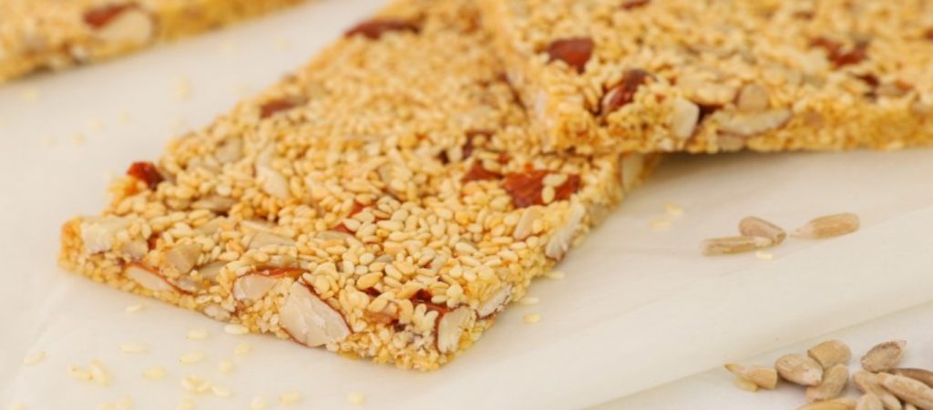 Αυτό είναι το ελληνικό σνακ που ανεβάζει τη διάθεση και δυναμώνει τα οστά