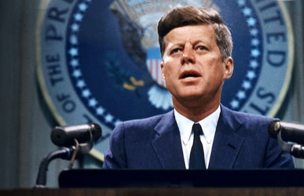 Αυτό το ήξερες; – Να τι αγόρασε ο John Kennedy λίγη ώρα πριν το απαγορεύσει (βίντεο)
