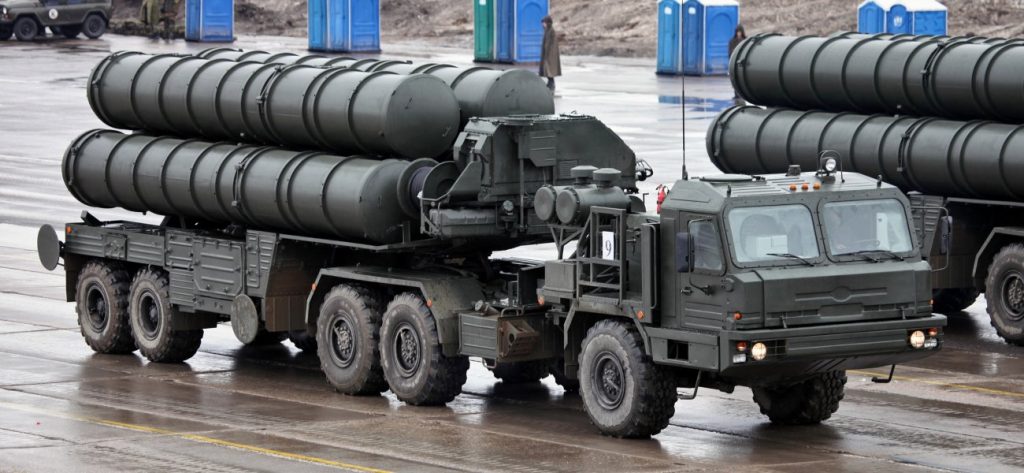 Οι ΗΠΑ ετοιμάζουν κυρώσεις κατά της Τουρκίας σε ενδεχόμενη αγορά πυραύλων S-400
