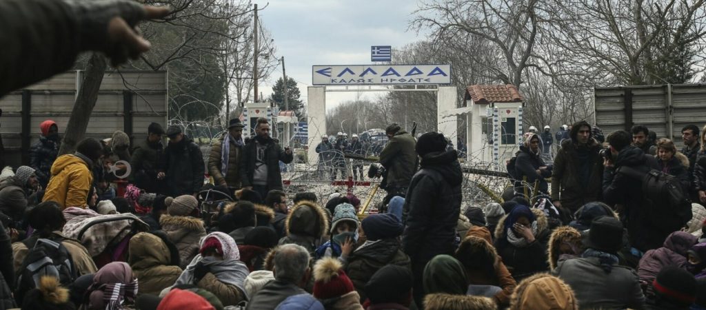 Συμφωνία-σοκ κυβέρνησης με  Βερολίνο: Η Ελλάδα θα μονιμοποιεί τους παράνομους μετανάστες επί πληρωμή! (βίντεο)