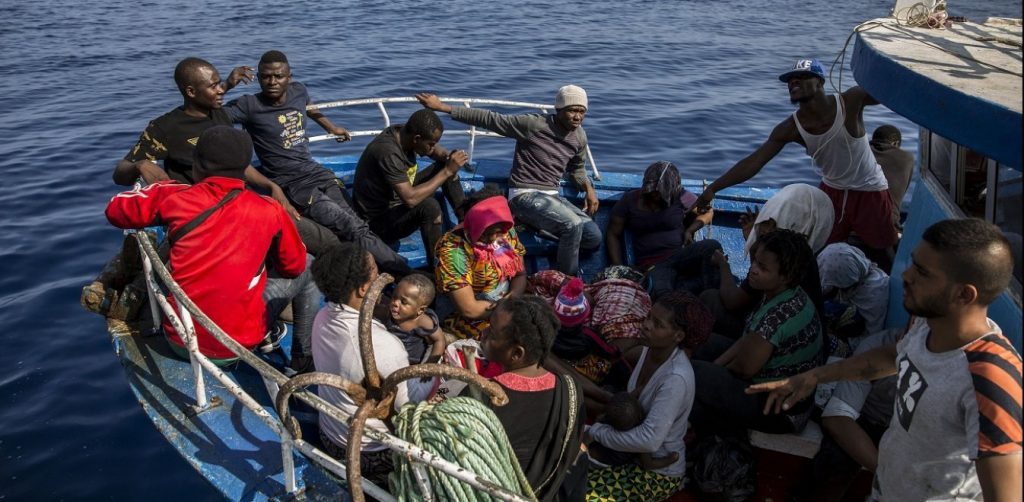 Μετά την παρέμβαση (και) του pronews.gr δεν θα παρασημοφορηθεί από την ΠτΔ «διασώστης» παράνομων μεταναστών!