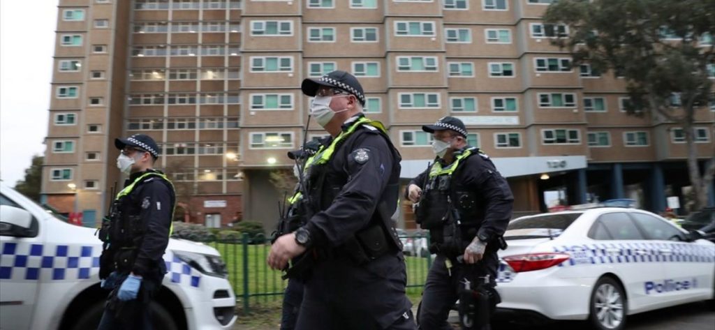 Έντονες αντιδράσεις για το νέο lockdown στην Αυστραλία – Συγκρούσεις διαδηλωτών με την αστυνομία