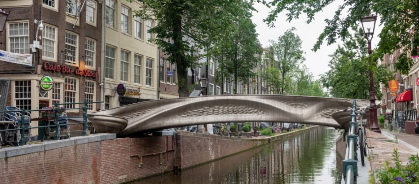 Ολλανδία: Στη διάθεση του κοινού η πρώτη ατσάλινη γέφυρα από τρισδιάστατο εκτυπωτή