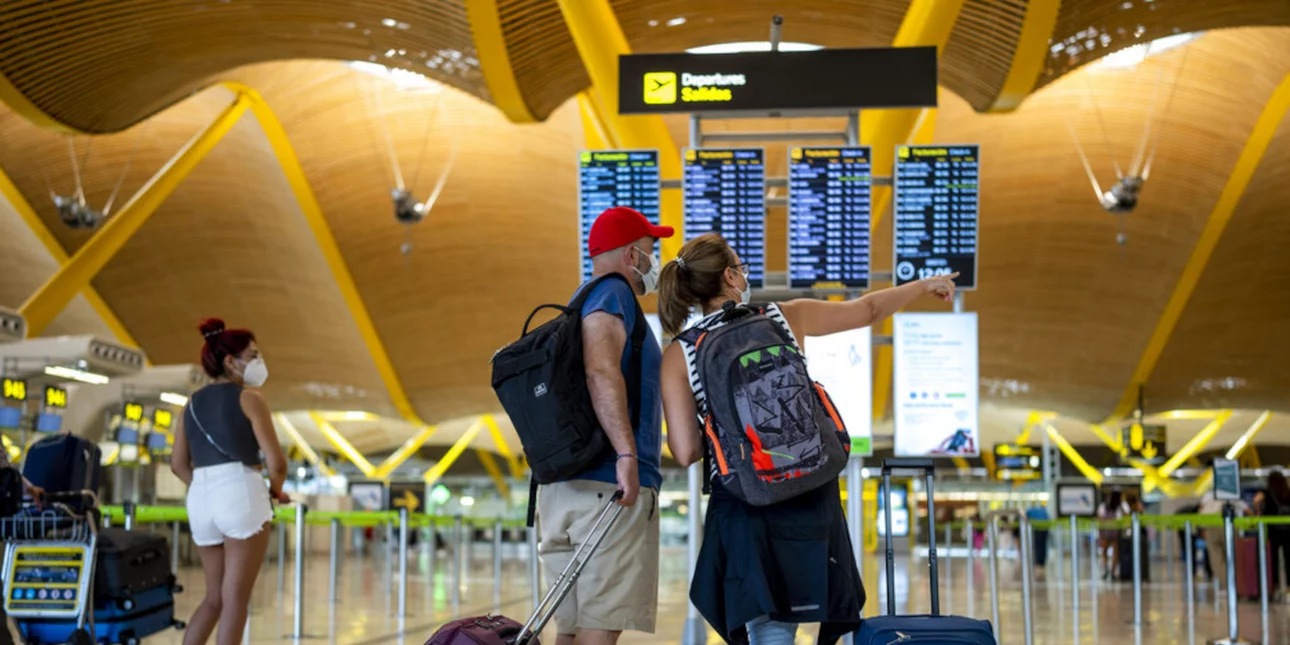 Ισπανία: Επιβάλλει καραντίνα σε ταξιδιώτες από συγκεκριμένες χώρες