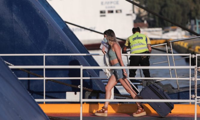 Έλληνες ασθενείς: Ζητούν καθημερινή ενημέρωση για τους ανεμβολίαστους στην επιδημιολογική έκθεση του ΕΟΔΥ