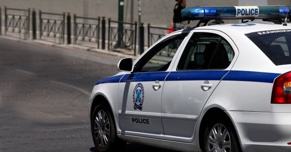 Θεσσαλονίκη: 30χρονος μετέφερε παράνομους μετανάστες με κλεμμένο αυτοκίνητο – Δύο συλλήψεις