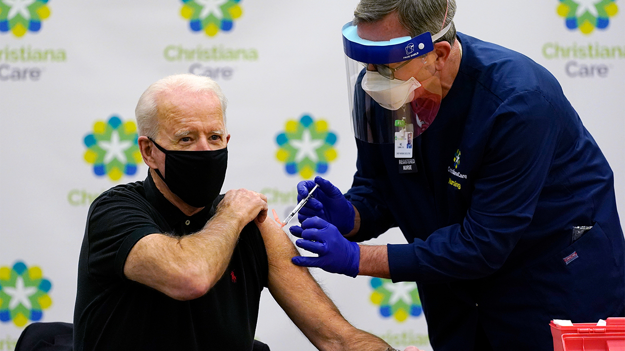 Τζο Μπάιντεν: Βραχυκύκλωσε μόλις ο δημοσιογράφος  του υπενθύμισε  ότι έχει εμβολιαστεί