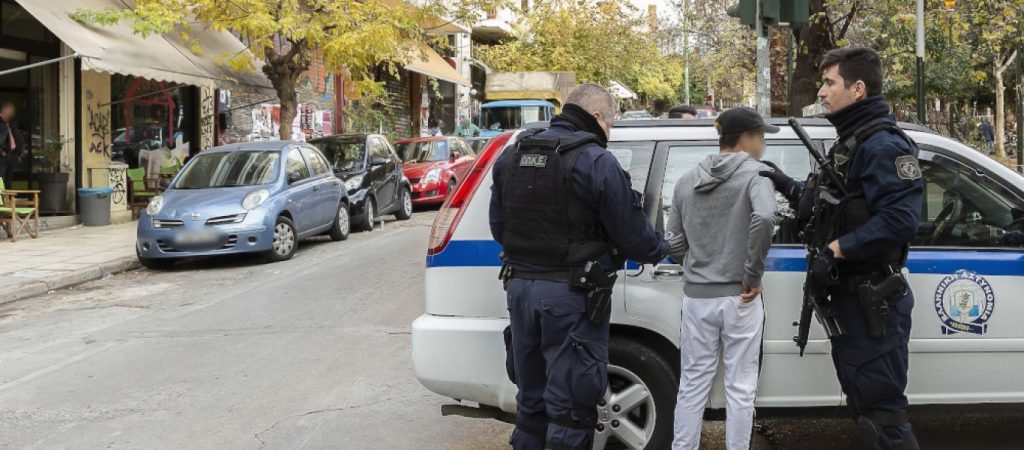 Γλυφάδα: Τρεις συλλήψεις για κλοπές από αυτοκίνητα – Έχουν εξιχνιαστεί 12 περιπτώσεις κλοπών