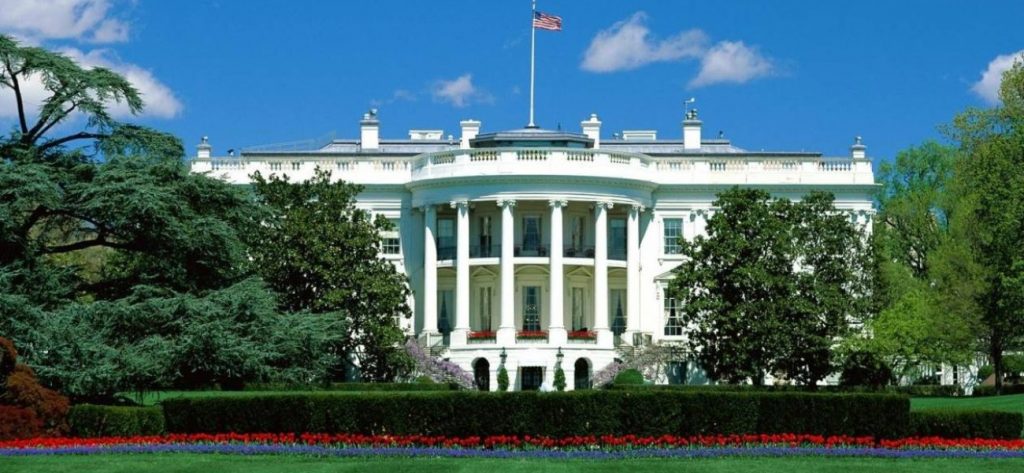 ΗΠΑ: Διατηρούνται οι περιορισμοί στα διεθνή ταξίδια λόγω της μετάλλαξης του κορωνοϊού