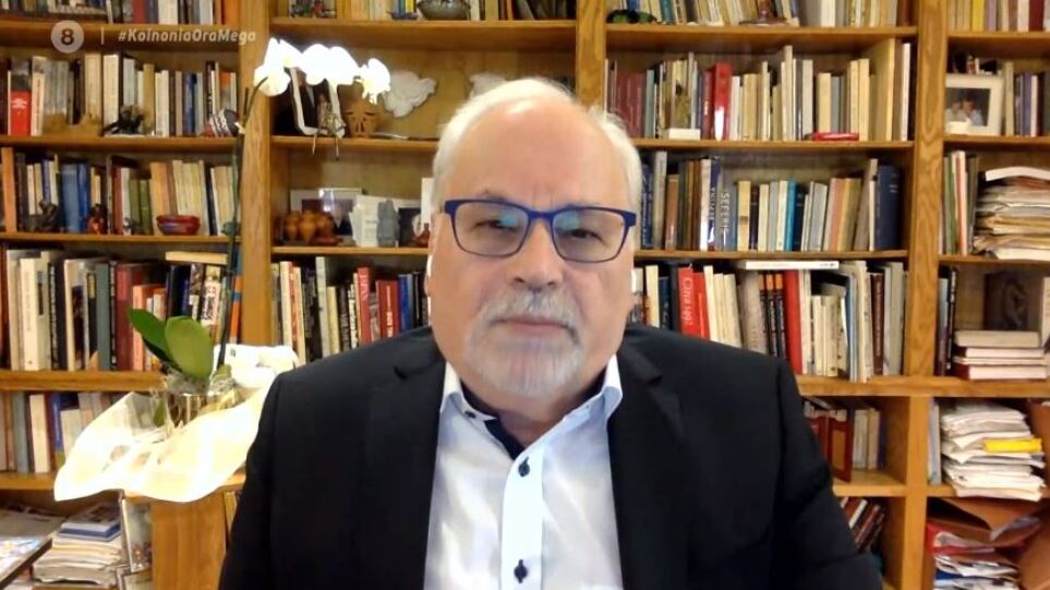 Γ.Παυλάκης: «Η μετάλλαξη Δέλτα παράγει 1.000 φορές μεγαλύτερο ιικό φορτίο»