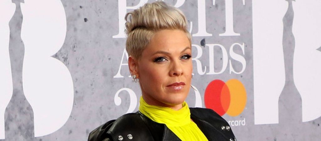 Οργισμένη αντίδραση της Pink για την τιμωρία της Εθνικής Νορβηγίας – Αρνήθηκαν να φορέσουν μπικίνι οι παίκτριες