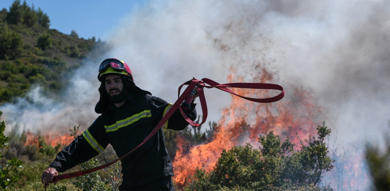 Μeteo για φωτιά στη Σταμάτα: Επικίνδυνες οι επόμενες ώρες (φώτο)