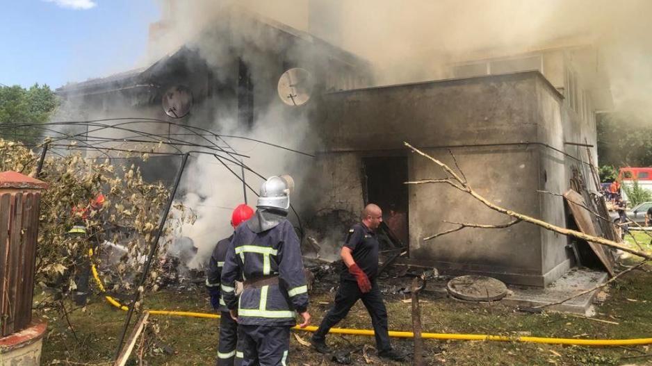 Ουκρανία: Αεροσκάφος συνετρίβη πάνω σε σπίτι – Τέσσερις νεκροί (βίντεο)