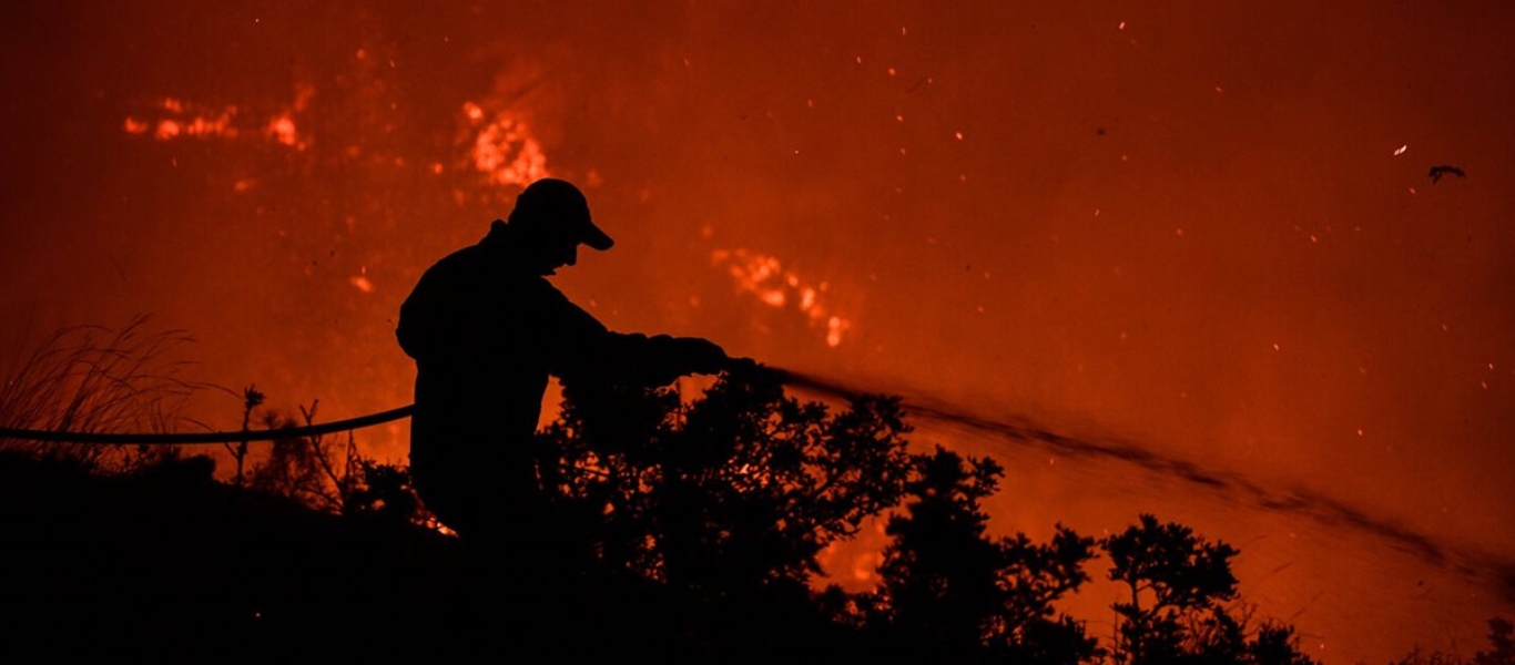 Υψηλός κίνδυνος πυρκαγιάς και την Πέμπτη – Ιδιαίτερη προσοχή σε 4 Περιφέρειες