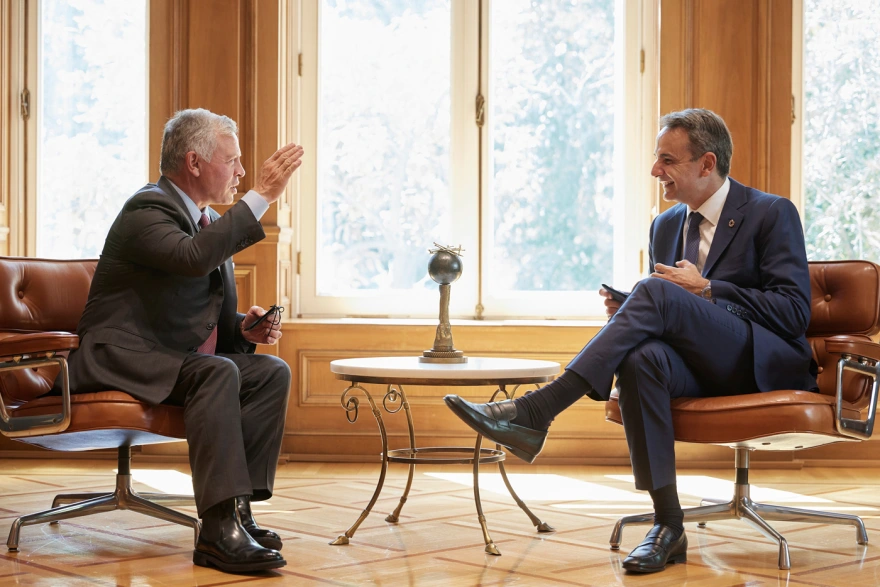 Ο Κ.Μητσοτάκης «ξεφορτώνεται» ακόμα 150.000 εμβόλια – Τα κάνει «δωρεά» στην Ιορδανία