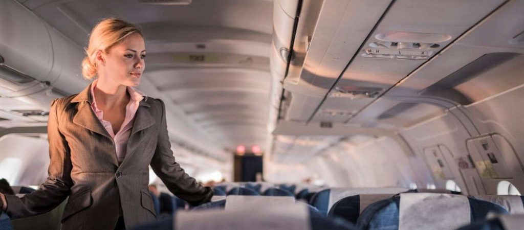 ΗΠΑ: Αεροσυνοδοί πραγματοποιούν μαθήματα αυτοάμυνας για να αντιμετωπίσουν απείθαρχους επιβάτες