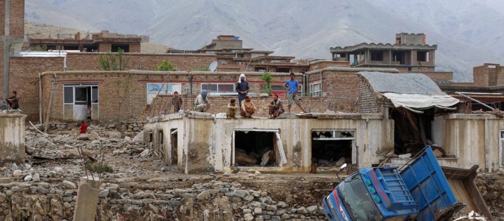 Φονικές πλημμύρες έπληξαν το Αφγανιστάν – Περίπου 40 άνθρωποι και 150 αγνοούμενοι (βίντεο)