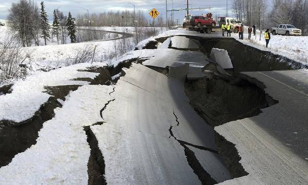 «Κόβουν την ανάσα» βίντεο από τον σεισμό των 8,2 Ρίχτερ στην Αλάσκα (βίντεο)