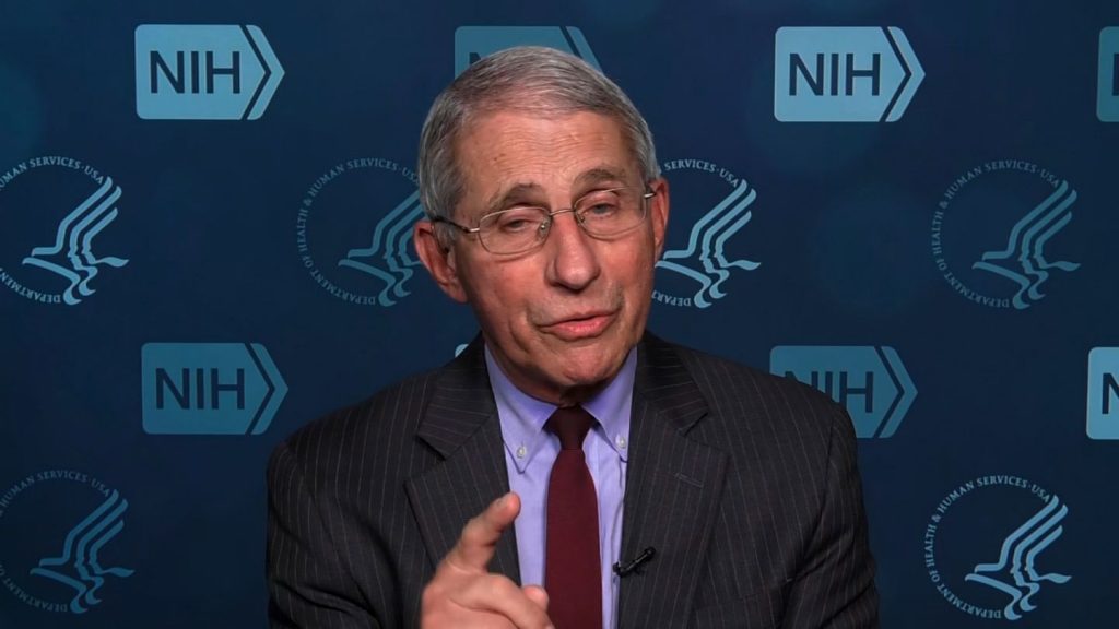 Τα «γυρίζει» ο Α.Φάουτσι: «Ο εμβολιασμένος μεταδίδει κανονικά τον ιό»! – Το τέλος των πιστοποιητικών εμβολιασμού;