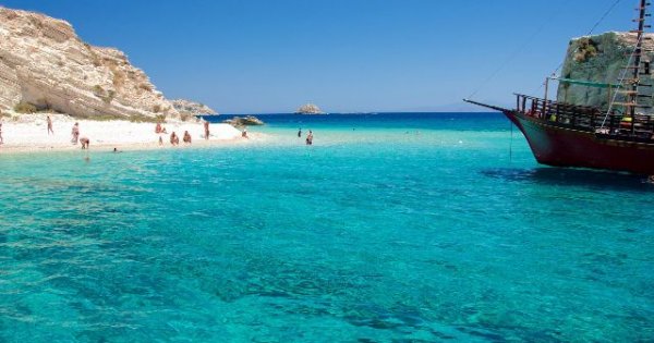 Το μικρό ελληνικό νησί που έφτασε 100% πληρότητα – Έσπασε κάθε ρεκόρ!