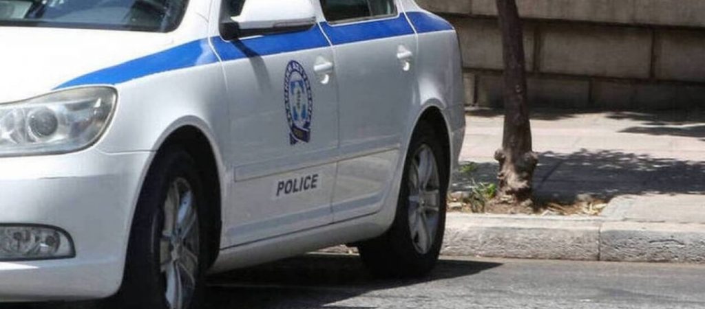 Μάνη: Άνδρας σε κατάσταση αμόκ άρχισε να πυροβολεί μέσα σε καφενείο